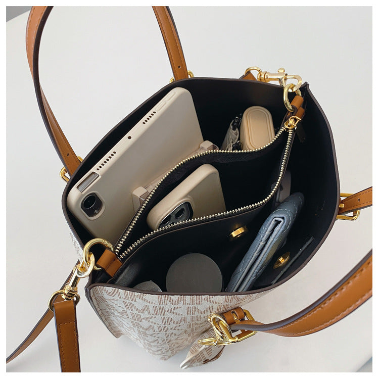 Large capacity Boston bag for women; fashionable handbag with pillow design; new style for 2025.