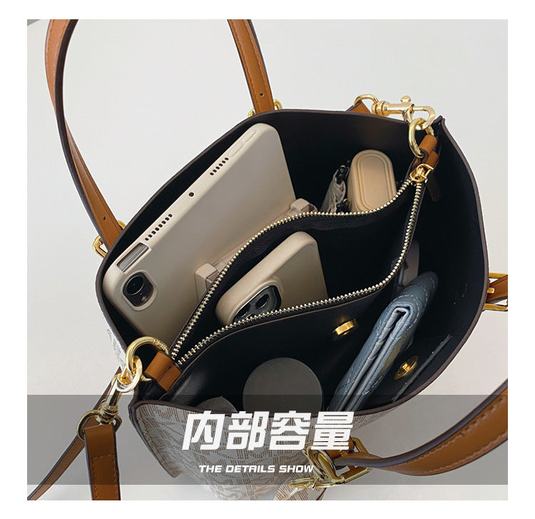 Large capacity Boston bag for women; fashionable handbag with pillow design; new style for 2025.