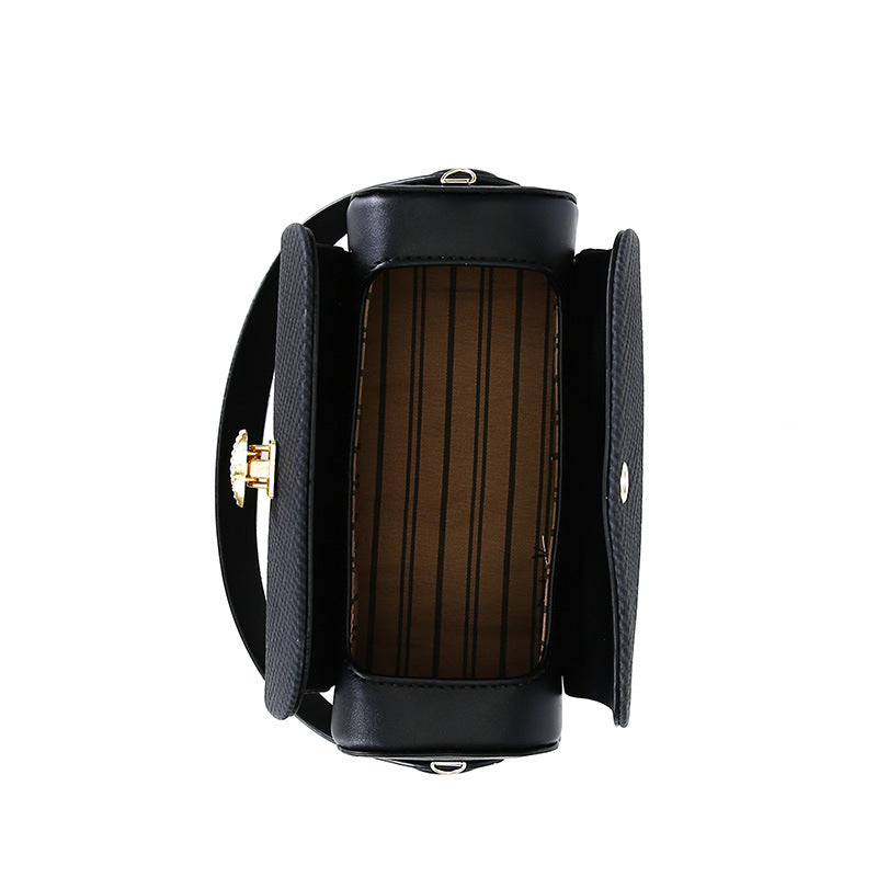 Wholesale handbags 2025 new fashion high-end sense small square bag for women shoulder bag crossbody bag texture crossbody bag for spring summer